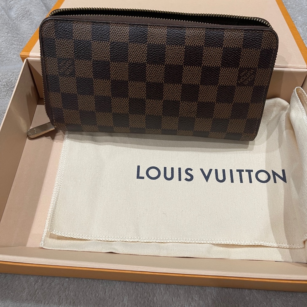 Authentic lv wallet for men